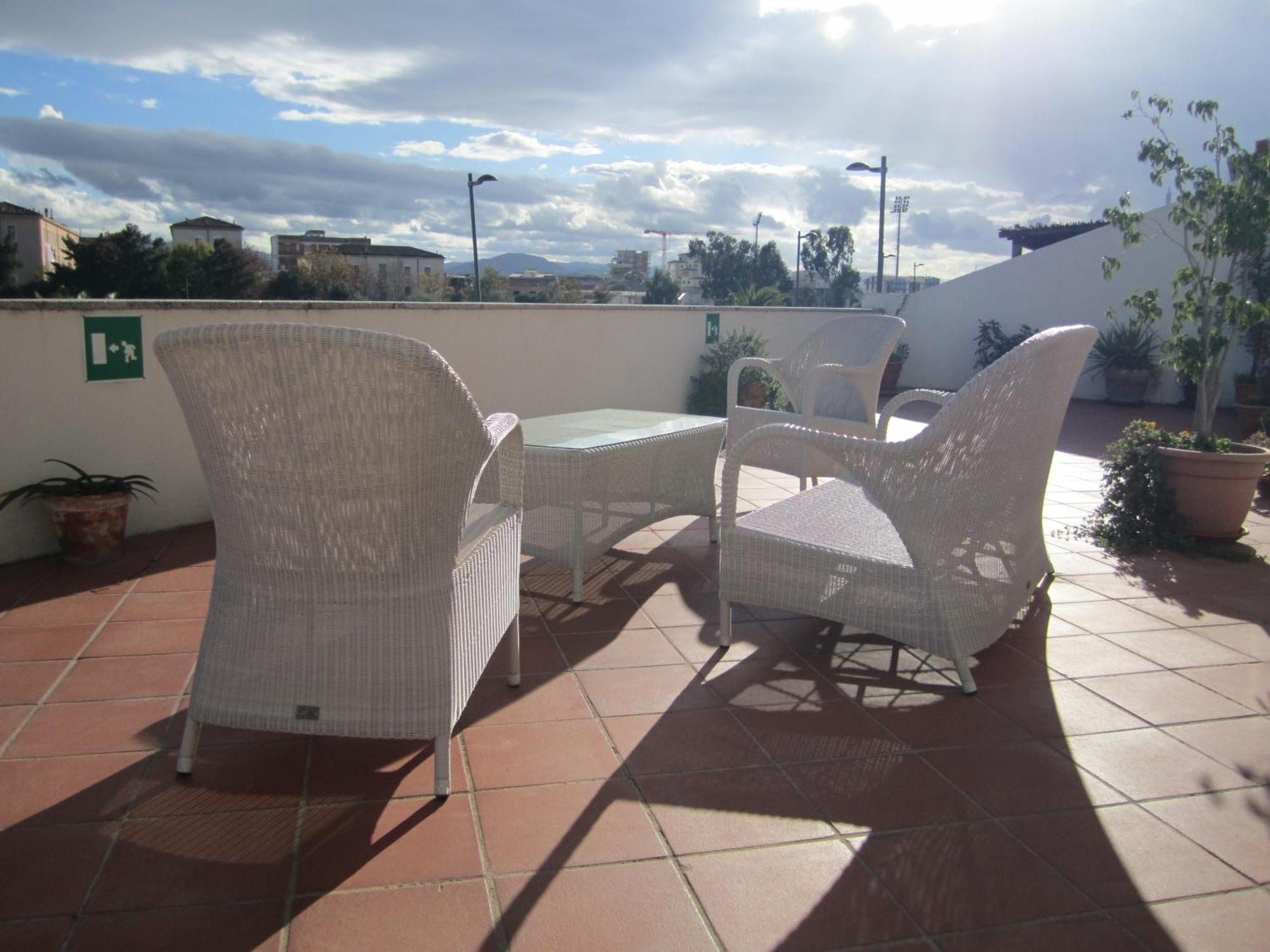 La Terrazza Guesthouse Olbia Exterior photo
